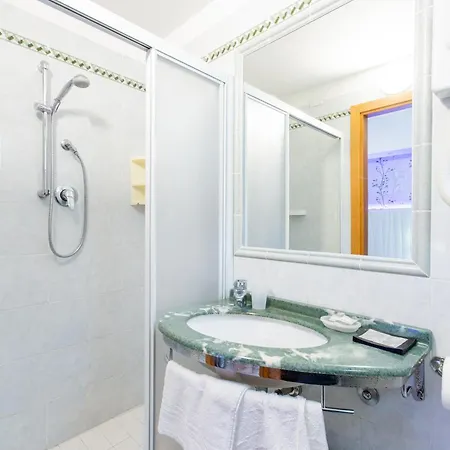 Hotel Gardenia 3*