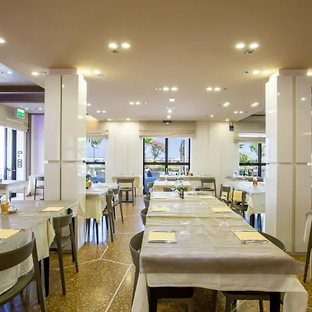 Gardenia Hotel 3*
